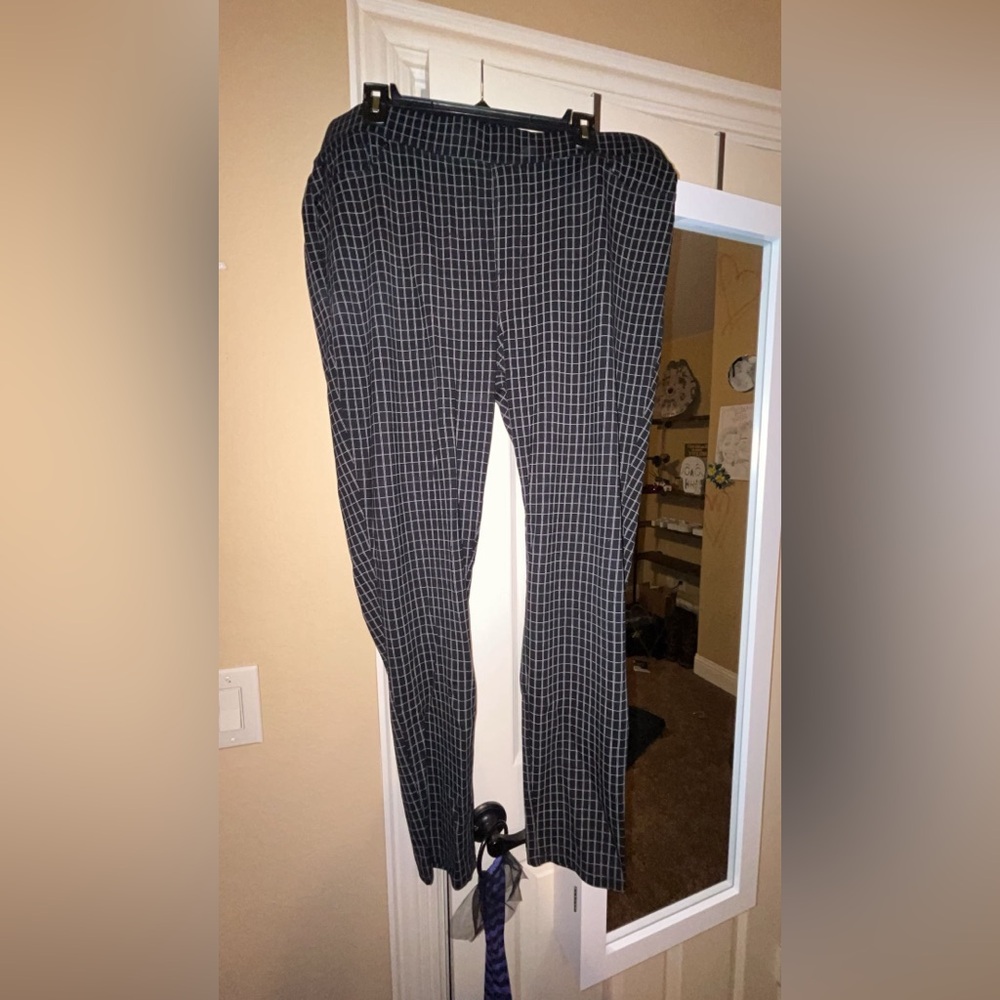 Checkered Print Pull-On Leggings